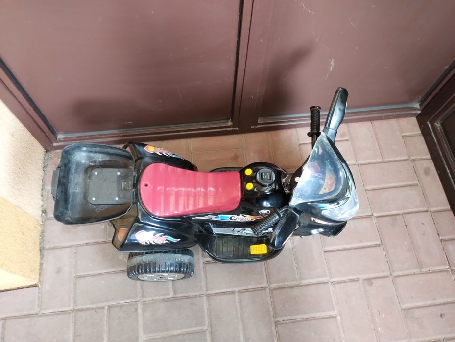 Motocykl akumulatorowy dla dzieci trzykołowy