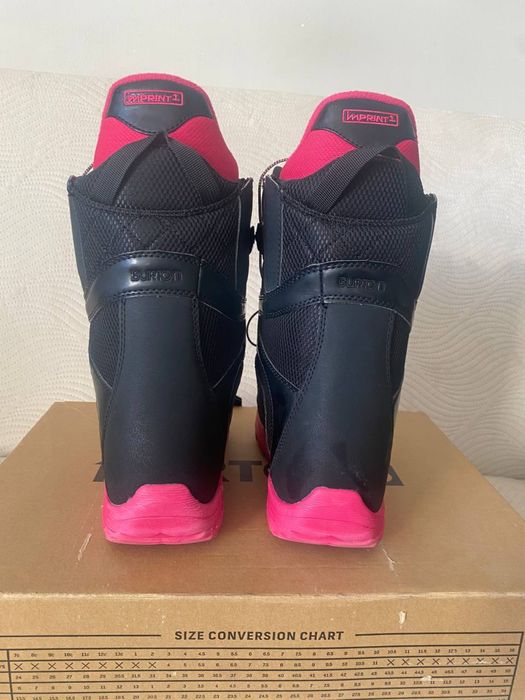 Burton Mint розмір 37 (us 6.5)