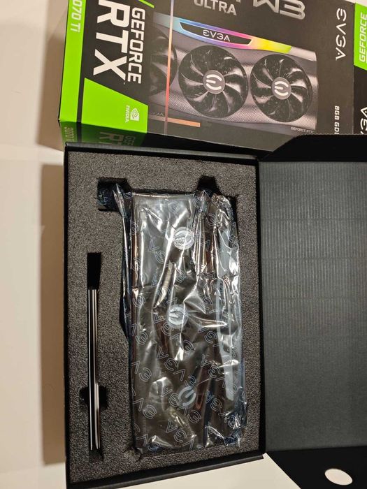EVGA GeForce RTX 3070 Ti FTW3 Ultra - 8GB como nova