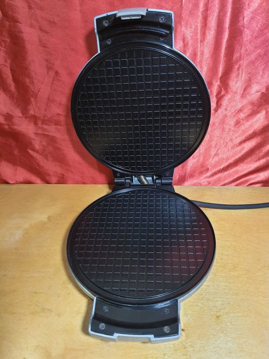 Вафельница  MAХWELL  MW – 1571 – SR.