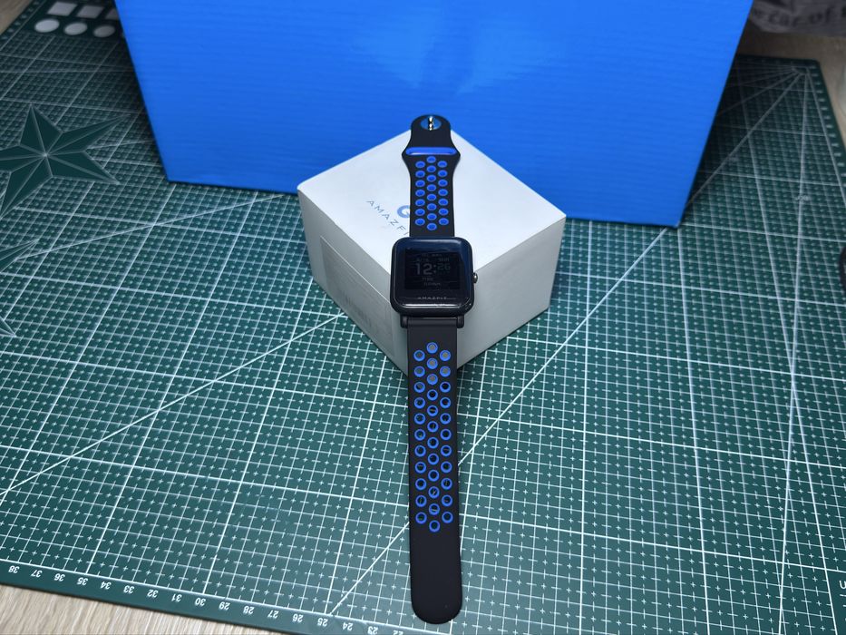 Amazfit Bip смарт часы