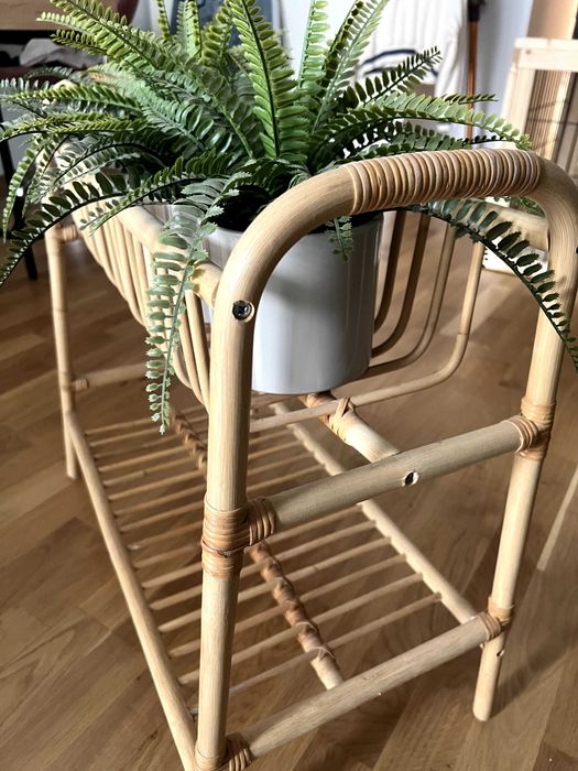 Stolik/kwietnik rattanowy z półką – styl boho / naturalny