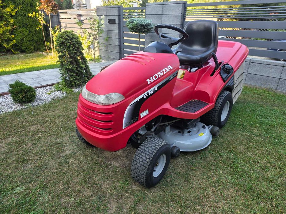 Traktorek kosiarka Honda 2417 kosz hydro