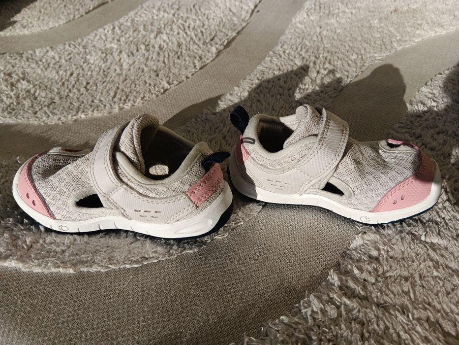 Sapatilhas / Ténis com abertura N. 20, da Decathlon