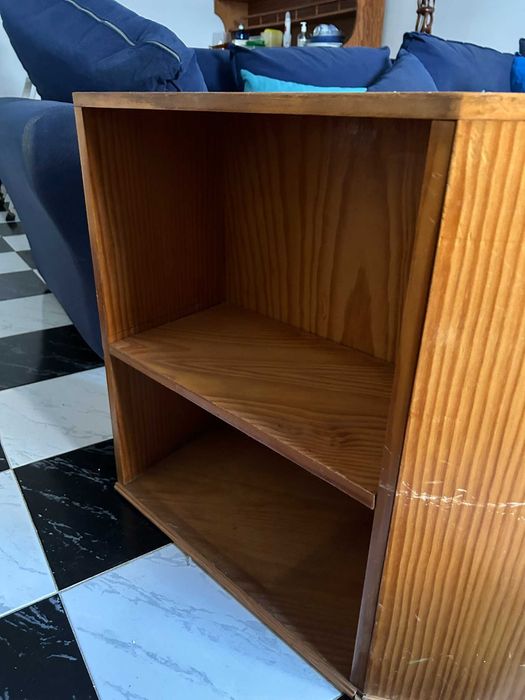 mesa de canto em madeira