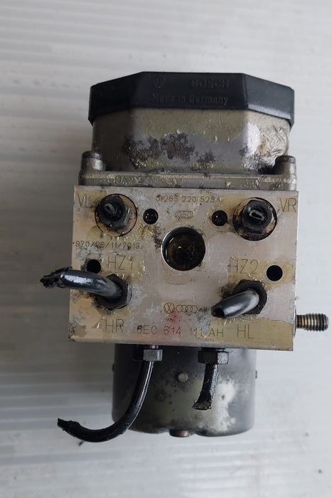 Módulo Bomba de ABS - VW Passat / Audi A4 -8E0614111AH
