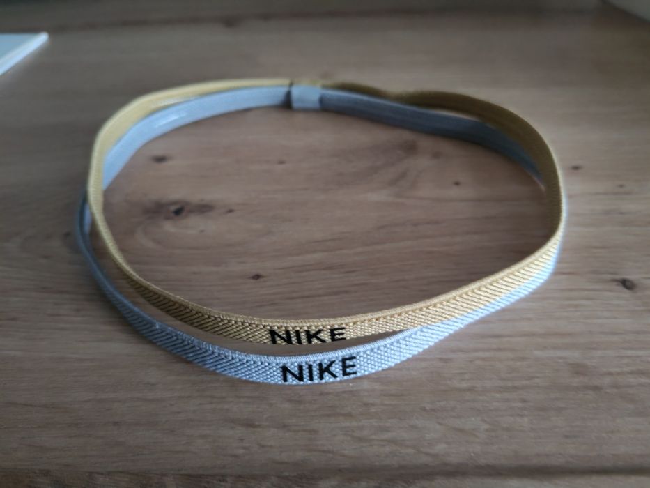 Opaski sportowe do włosów nike