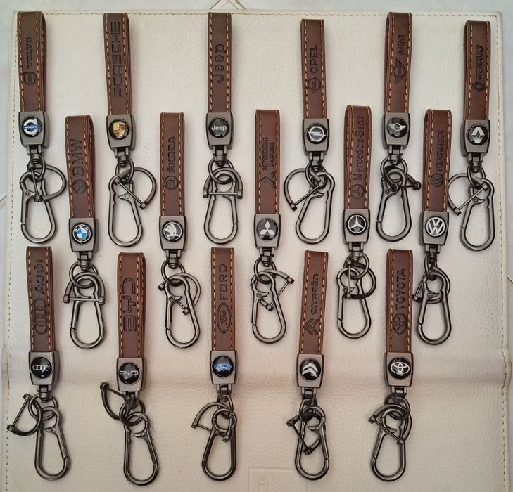 Porta-Chaves em Couro/Metal Várias Marcas (Portes Grátis)