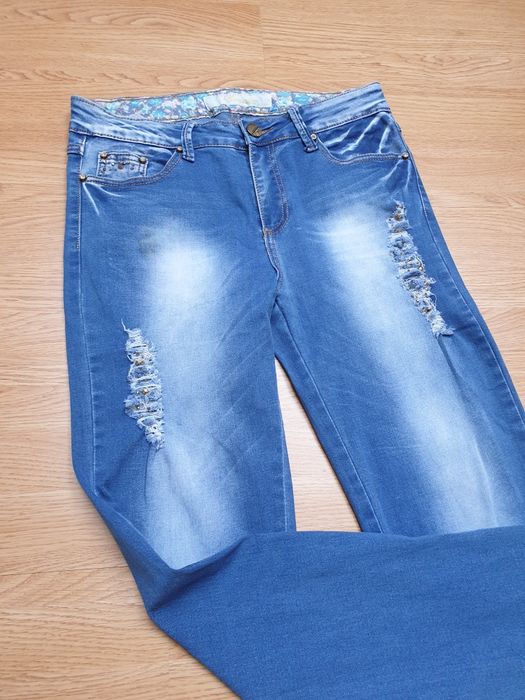 Śliczne spodnie jeansowe