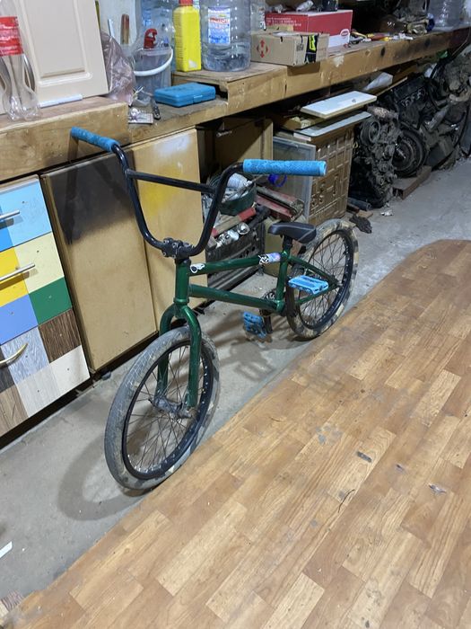 Продам BMX(комплит Stolen (столен) )