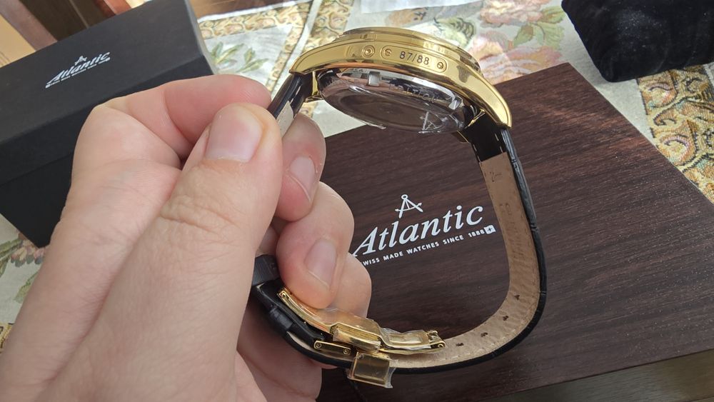 Atlantic Moonphase 52851.45.25