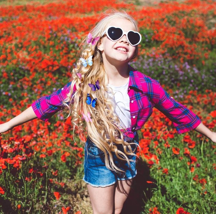 18 sztuk brokatowych spinek do włosów z motylami