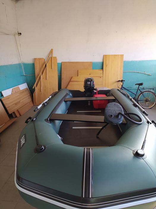 Човен кільовий , пайольний , з траверсом ,BARK BT-360.