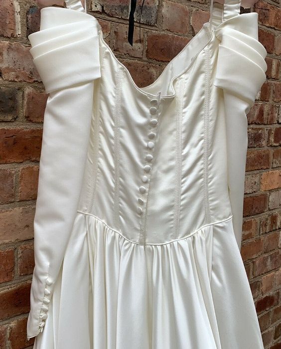 NOVO e Único - VESTIDO DE NOIVA - Ronald Joyce - branco pérola - T40