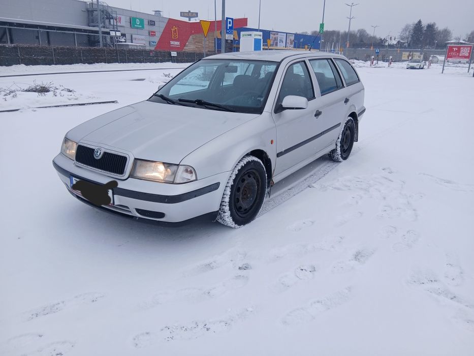 Продам Шкоду  з мотором  1.9TDI 66KW