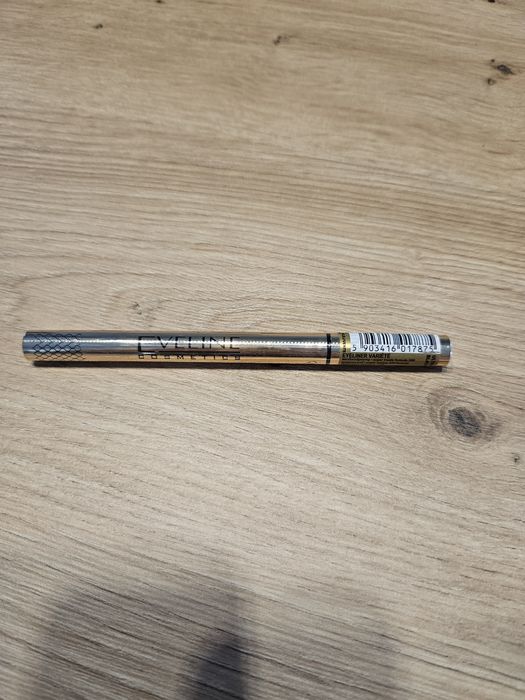 Eyeliner Eveline Variete czarny