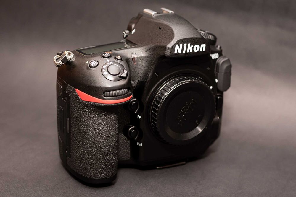 Nikon D850 + NIKKOR 70-200mm + NIKKOR 20 mm + NIKKOR 60 mm + SB-5000