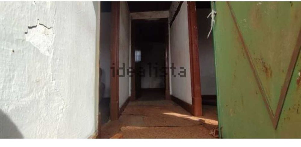 Moradia vende-se perto de Vila de Rei