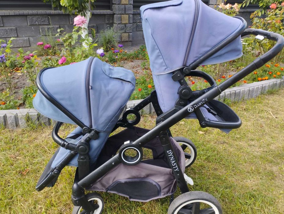 Коляска для погодок, двійні