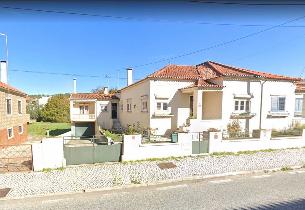 Arrenda-se moradia em Minde