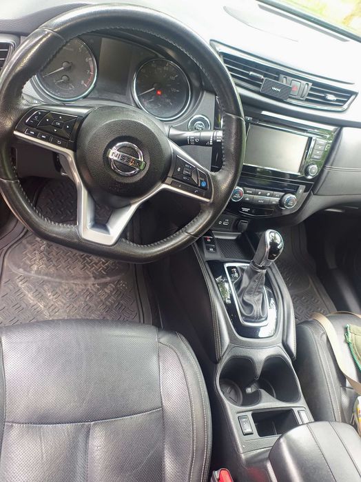 Nissan rogue SL 2018