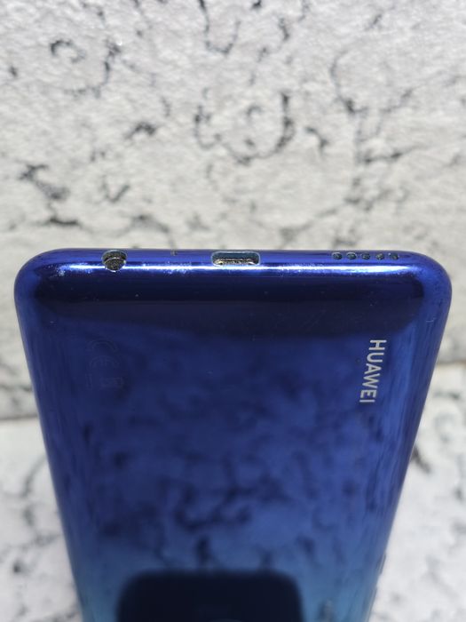 Смартфон Huawei p smart