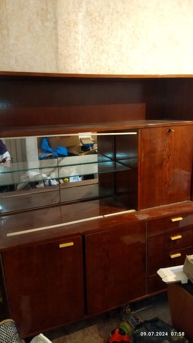 Шкаф сервант времён СССР