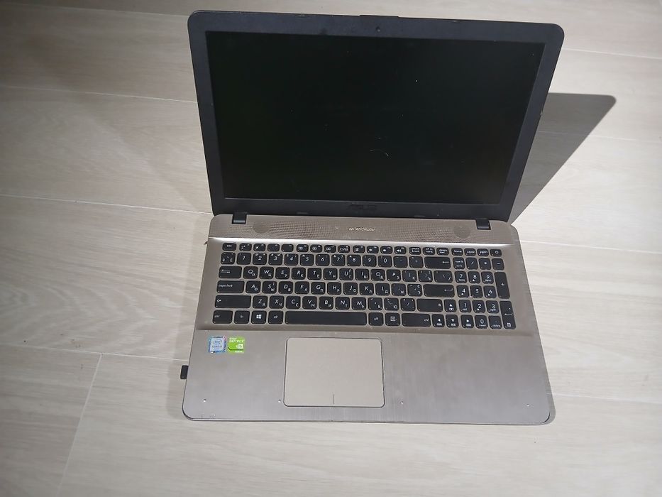 Ноутбук ASUS R 541U