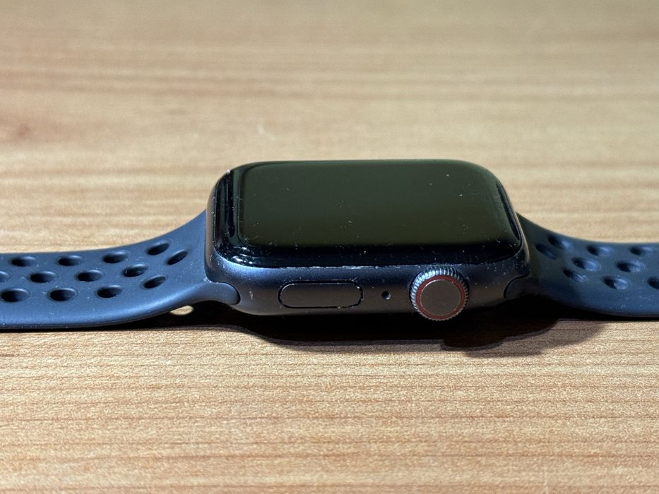 Apple Watch Nike 44mm GPS+Cellular - w pelni sprawny