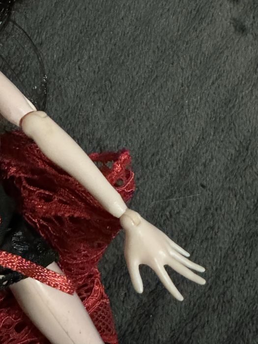 Дракулаура Монстер Хай