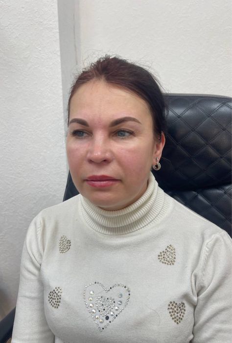 Шукаю моделей на корекцію і фарбування брів