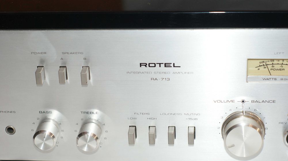 Продам интегральный усилитель Rotel RA-713