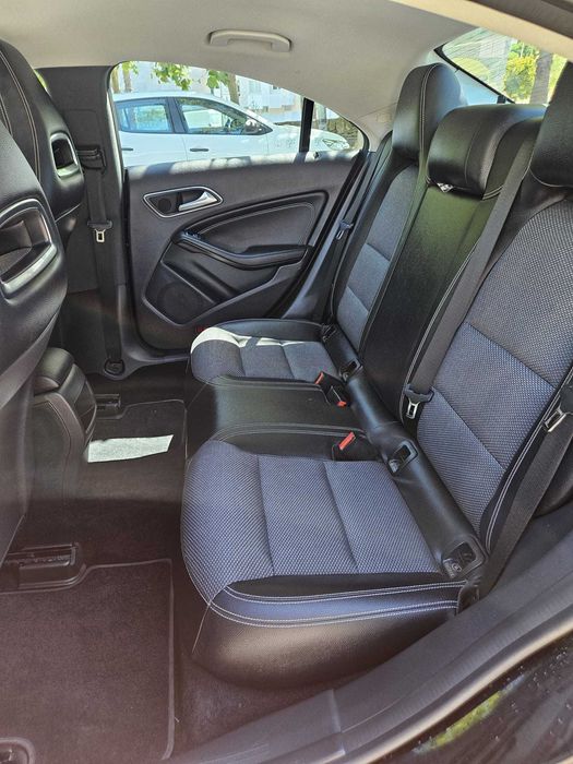 Mercedes-Benz CLA 180 d Sedan - 2015