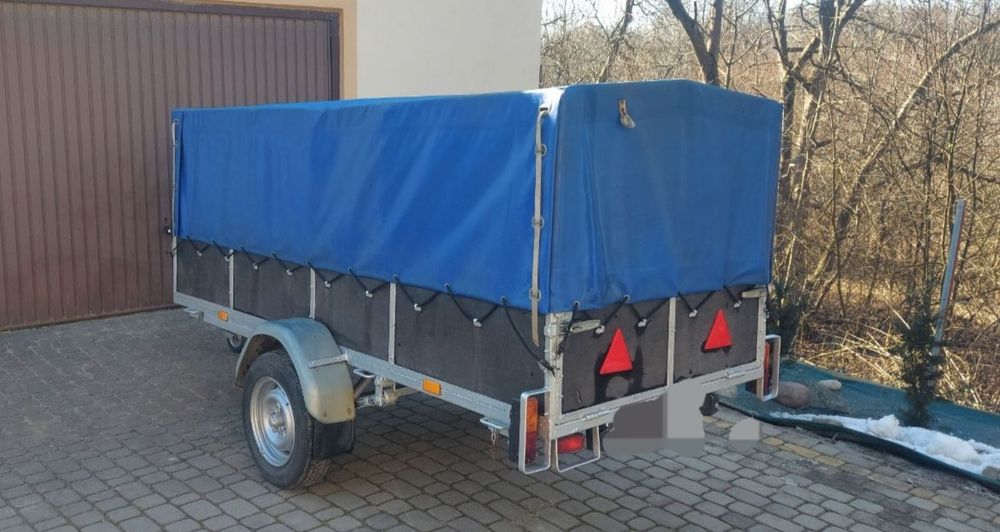 Przyczepka samochodowa