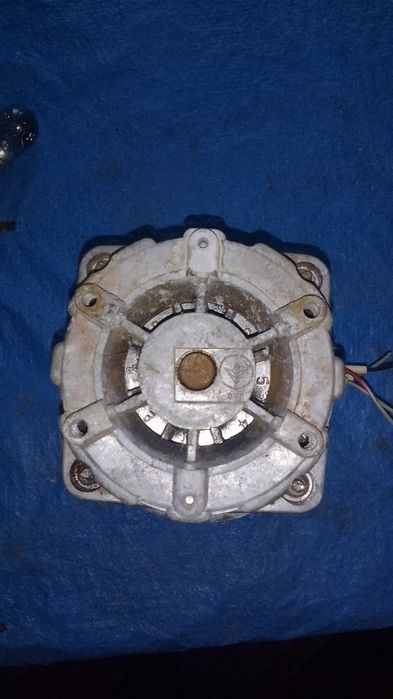 Продам двигун з пральної машинки
