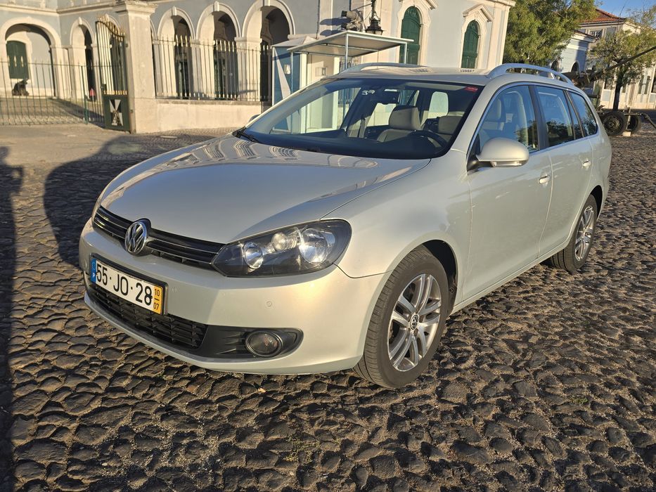 VW Golf Variant 1.6 TDI DSG Automático
