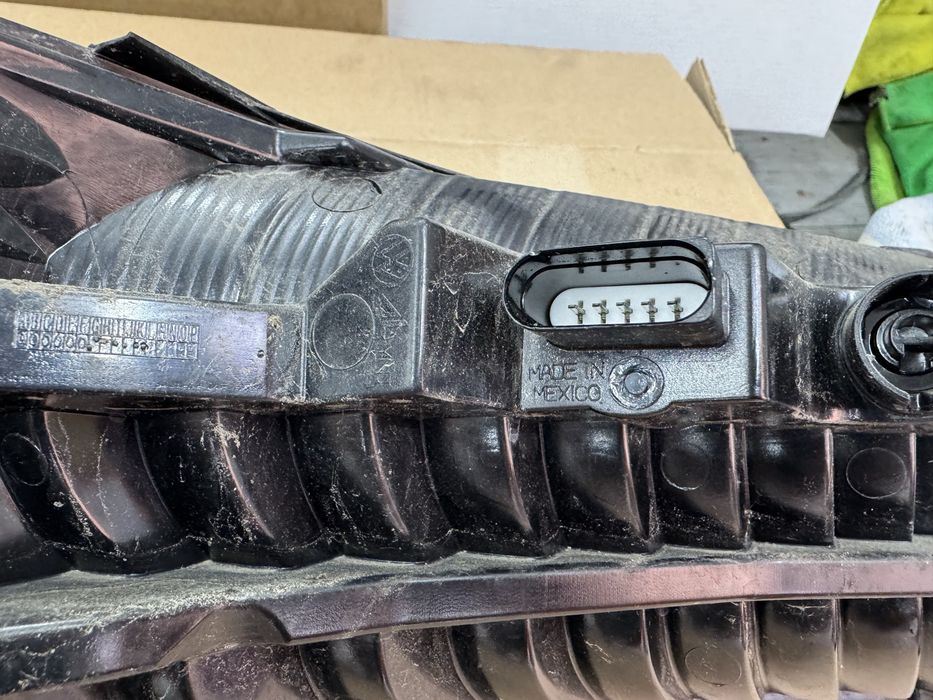 Задній ліхтар зовнішній внутрішній стоп Jetta 7 18-22 фонарь. USA