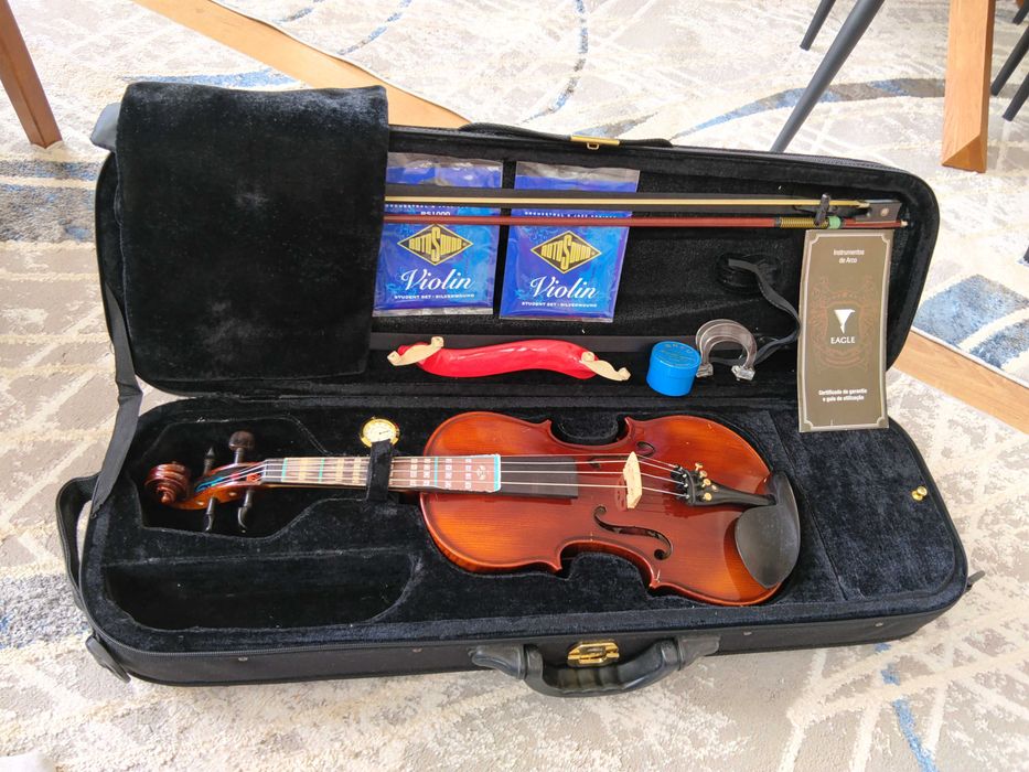 Violino Eagle 4/4 Completo com Estojo, Arco e Acessórios