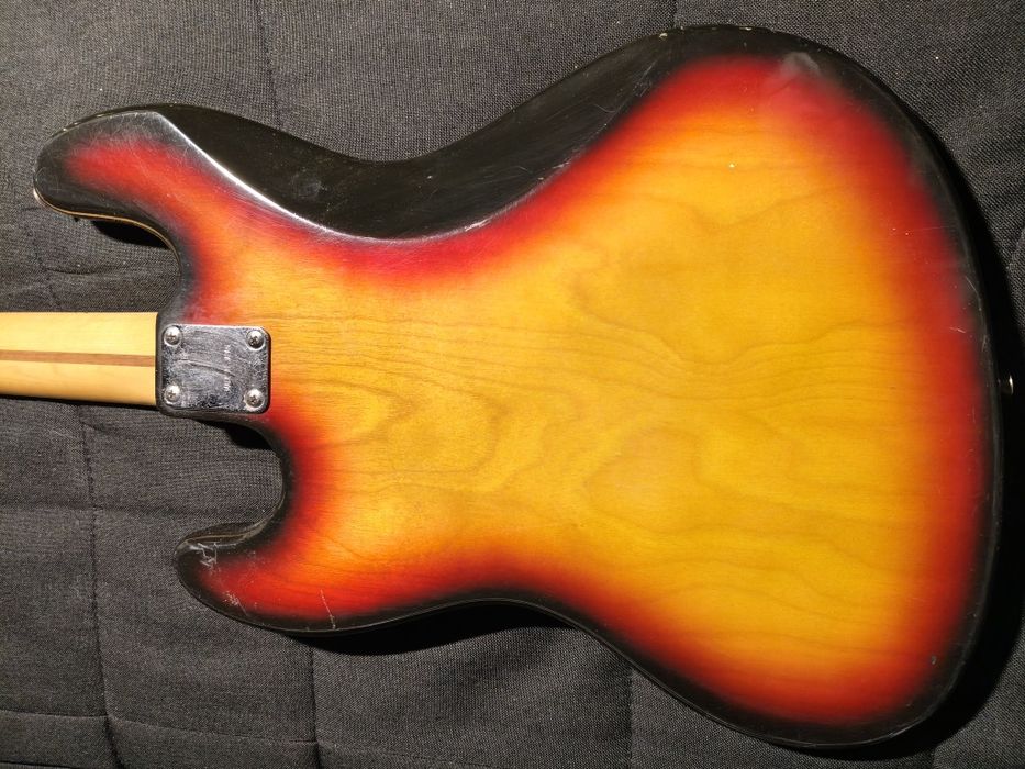 Gitara basowa Fernandes Jazz Bass