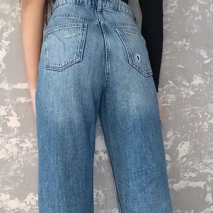 Прямі рвані джинси