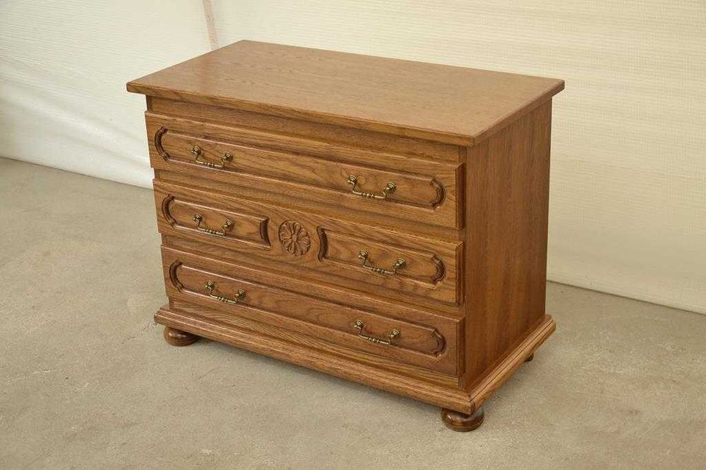 stylowa komoda z szufladami