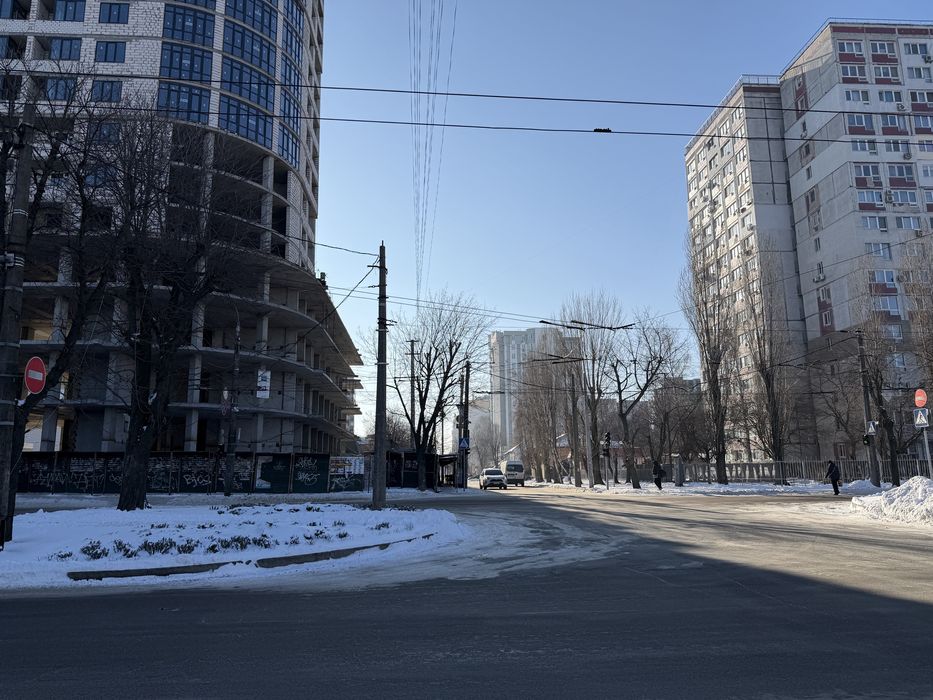 Здам в оренду фасадне приміщення центр міста Любава 100м2/50м2