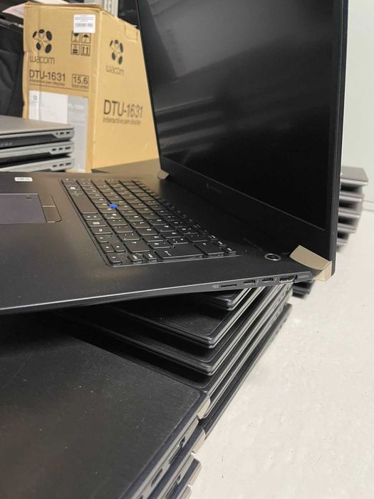 Toshiba Portege X50‑G‑114 – 15.6″ FHD легкий і швидкий є кількість