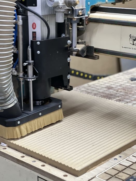 Виготовлення меблевих фасадів на ЧПУ