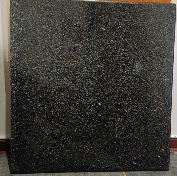 Tampo em Granito Preto Premium - 62x66 cm (3cm espessura)