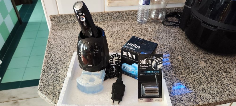 Maquina de barbear Braun serie7 extras