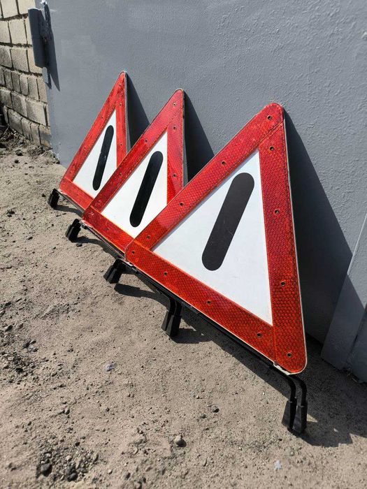 Знаки аварийной остановки Mercedes-Benz W123, W124, W126, W140 і тд.