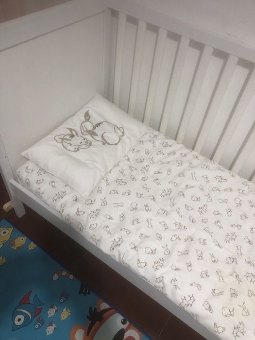 Cama de bebe . Como nova