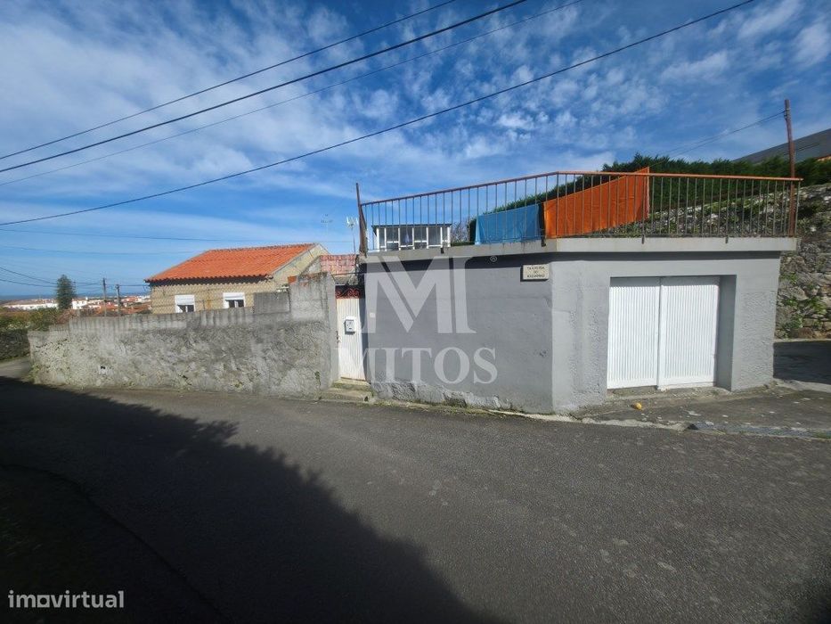 Moradia T2, situada em Areosa (Viana do Castelo)