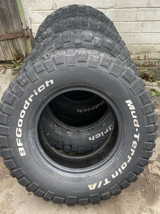 Продам шини  грязьові 265/75 r16